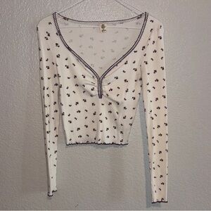 Urban outfitters White Floral Long Sleeve Top
